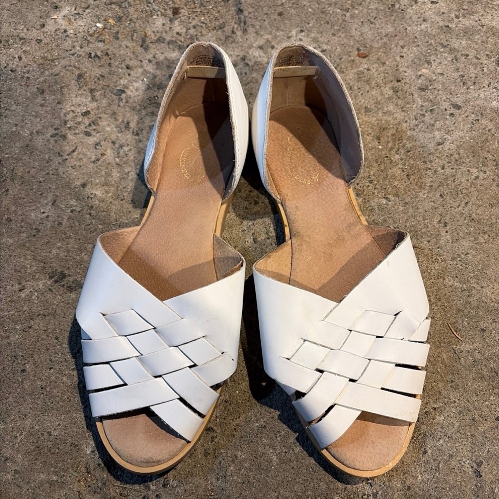 Seychelles White Woven Sandals